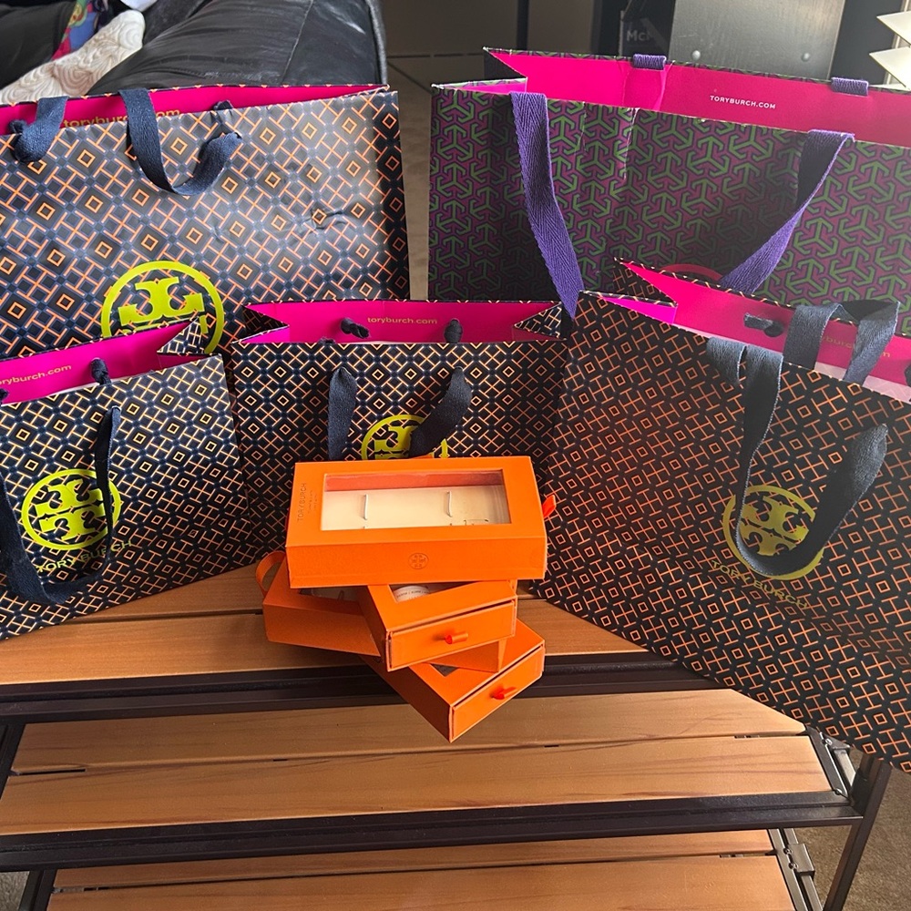 Tory Burch Shoppings bags and boxes. Lot of 7.